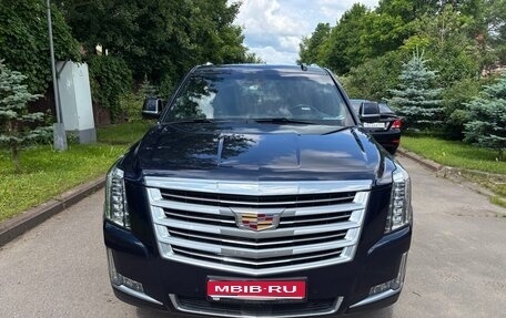 Cadillac Escalade IV, 2019 год, 5 500 000 рублей, 1 фотография