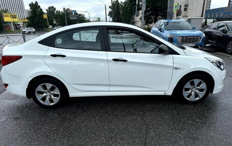 Hyundai Solaris II рестайлинг, 2015 год, 830 000 рублей, 6 фотография