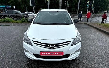 Hyundai Solaris II рестайлинг, 2015 год, 830 000 рублей, 8 фотография