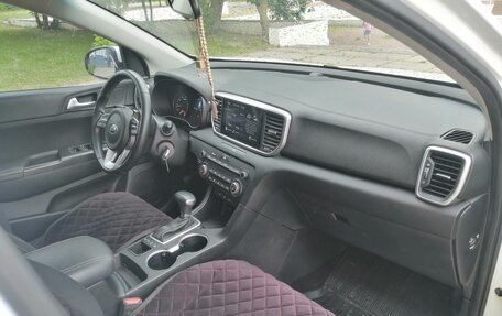KIA Sportage IV рестайлинг, 2020 год, 2 000 000 рублей, 11 фотография