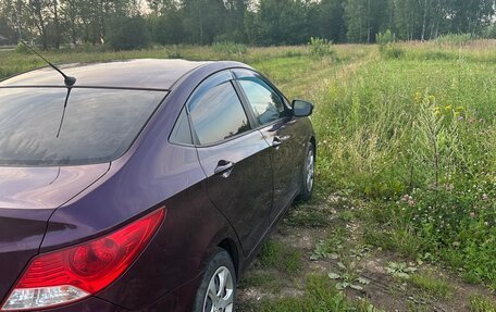 Hyundai Solaris II рестайлинг, 2011 год, 700 000 рублей, 5 фотография