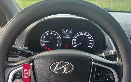 Hyundai Solaris II рестайлинг, 2011 год, 700 000 рублей, 7 фотография