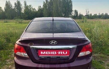 Hyundai Solaris II рестайлинг, 2011 год, 700 000 рублей, 6 фотография