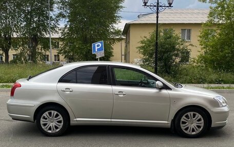 Toyota Avensis III рестайлинг, 2003 год, 735 000 рублей, 4 фотография