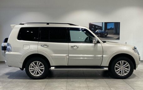 Mitsubishi Pajero IV, 2019 год, 3 639 000 рублей, 4 фотография