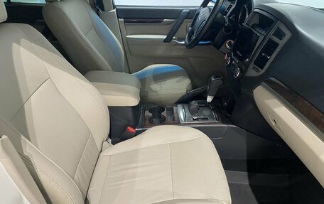 Mitsubishi Pajero IV, 2019 год, 3 639 000 рублей, 9 фотография