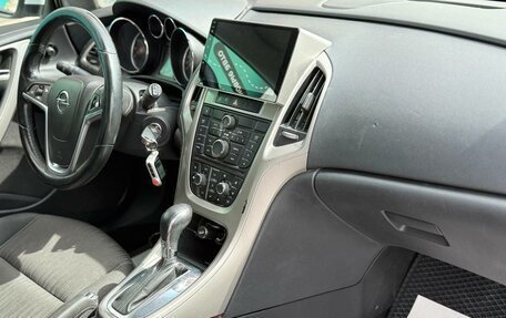 Opel Astra J, 2011 год, 549 121 рублей, 13 фотография