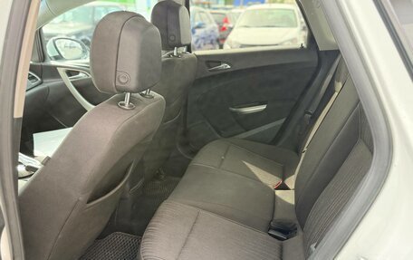 Opel Astra J, 2011 год, 549 121 рублей, 20 фотография