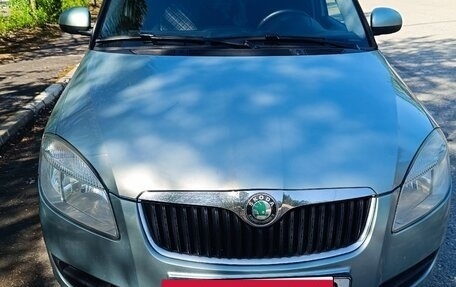 Skoda Fabia II, 2010 год, 735 000 рублей, 2 фотография
