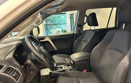 Toyota Land Cruiser Prado 150 рестайлинг 2, 2020 год, 5 390 000 рублей, 10 фотография