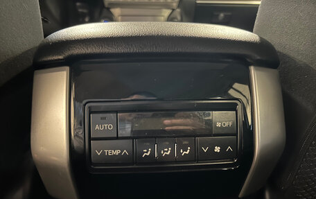 Toyota Land Cruiser Prado 150 рестайлинг 2, 2020 год, 5 390 000 рублей, 16 фотография