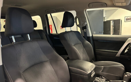 Toyota Land Cruiser Prado 150 рестайлинг 2, 2020 год, 5 390 000 рублей, 20 фотография