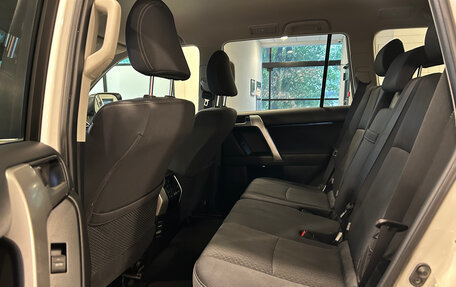 Toyota Land Cruiser Prado 150 рестайлинг 2, 2020 год, 5 390 000 рублей, 15 фотография