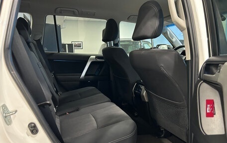 Toyota Land Cruiser Prado 150 рестайлинг 2, 2020 год, 5 390 000 рублей, 18 фотография