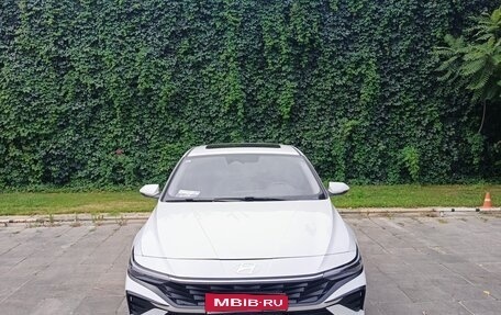 Hyundai Elantra, 2023 год, 2 450 000 рублей, 1 фотография