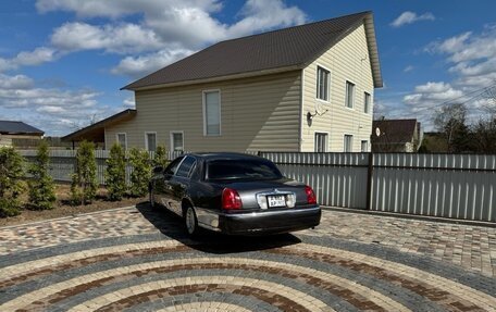 Lincoln Town Car III рестайлинг, 1999 год, 870 000 рублей, 10 фотография