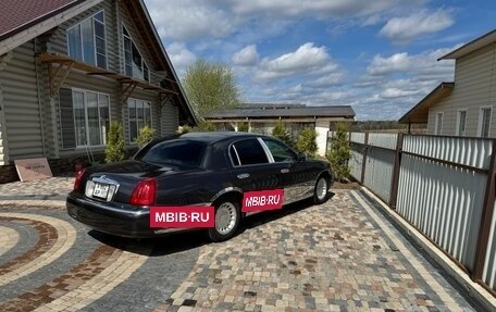 Lincoln Town Car III рестайлинг, 1999 год, 870 000 рублей, 2 фотография
