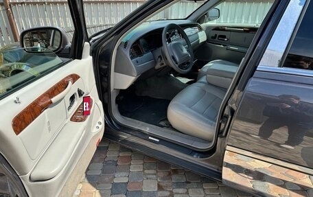 Lincoln Town Car III рестайлинг, 1999 год, 870 000 рублей, 17 фотография
