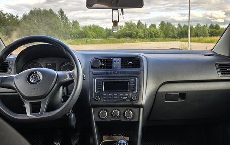 Volkswagen Polo VI (EU Market), 2015 год, 850 000 рублей, 9 фотография