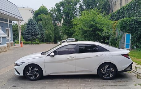 Hyundai Elantra, 2023 год, 2 450 000 рублей, 3 фотография