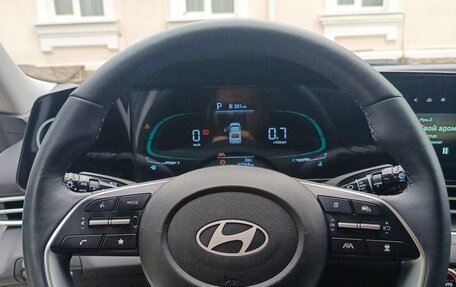 Hyundai Elantra, 2023 год, 2 450 000 рублей, 26 фотография