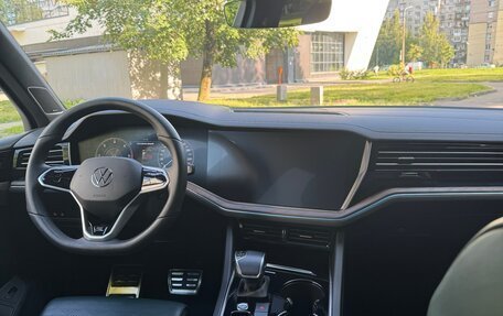 Volkswagen Touareg III, 2019 год, 6 800 000 рублей, 10 фотография