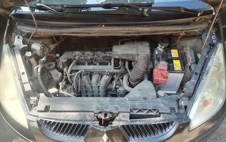 Mitsubishi Colt VI рестайлинг, 2006 год, 285 000 рублей, 5 фотография
