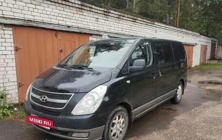 Hyundai H-1 II рестайлинг, 2008 год, 950 000 рублей, 2 фотография