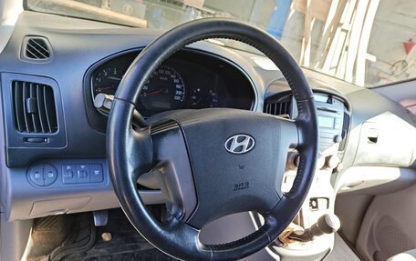 Hyundai H-1 II рестайлинг, 2008 год, 950 000 рублей, 10 фотография