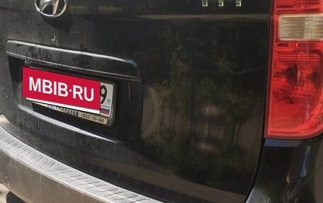 Hyundai H-1 II рестайлинг, 2008 год, 950 000 рублей, 12 фотография