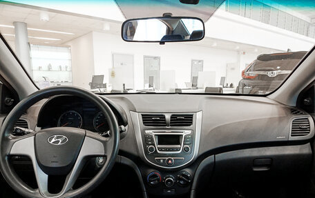 Hyundai Solaris II рестайлинг, 2016 год, 935 000 рублей, 17 фотография