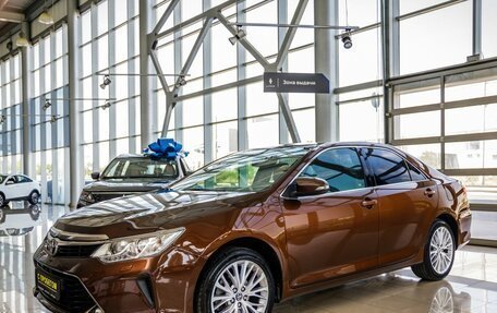 Toyota Camry, 2017 год, 2 248 000 рублей, 3 фотография