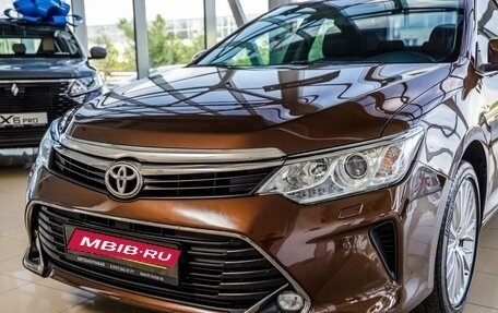 Toyota Camry, 2017 год, 2 248 000 рублей, 10 фотография