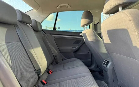 Volkswagen Jetta VI, 2009 год, 625 000 рублей, 4 фотография