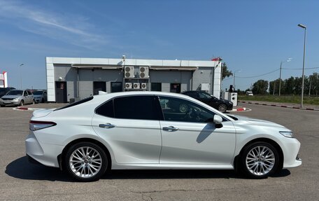 Toyota Camry, 2018 год, 3 250 000 рублей, 5 фотография