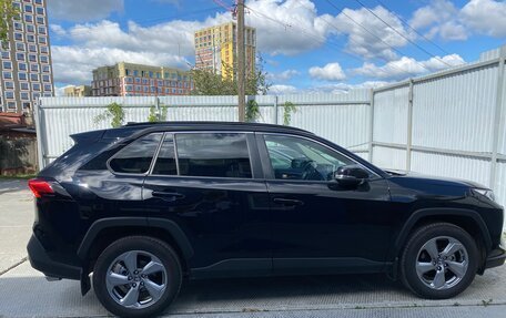 Toyota RAV4, 2020 год, 2 999 999 рублей, 2 фотография