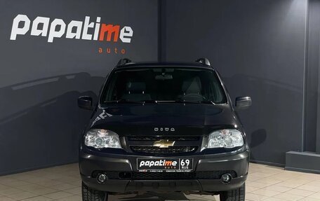 Chevrolet Niva I рестайлинг, 2016 год, 735 000 рублей, 2 фотография