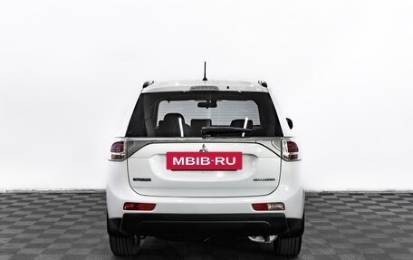 Mitsubishi Outlander III рестайлинг 3, 2013 год, 1 095 000 рублей, 5 фотография