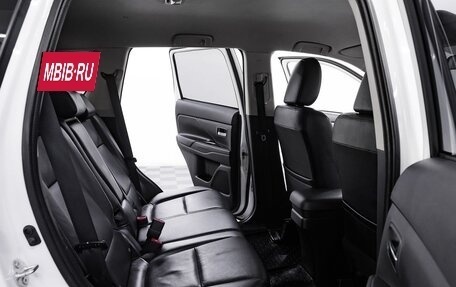 Mitsubishi Outlander III рестайлинг 3, 2013 год, 1 095 000 рублей, 15 фотография