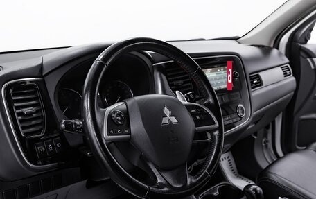 Mitsubishi Outlander III рестайлинг 3, 2013 год, 1 095 000 рублей, 9 фотография