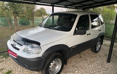 Chevrolet Niva I рестайлинг, 2017 год, 800 000 рублей, 1 фотография