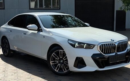 BMW 5 серия, 2024 год, 5 910 000 рублей, 2 фотография