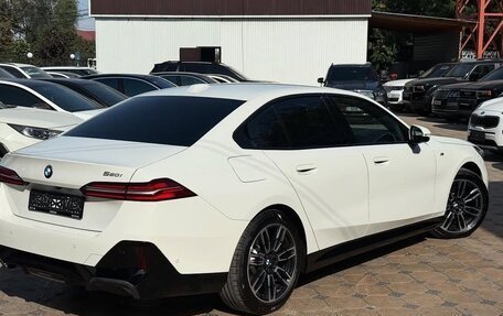 BMW 5 серия, 2024 год, 5 910 000 рублей, 4 фотография