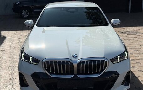 BMW 5 серия, 2024 год, 5 910 000 рублей, 3 фотография