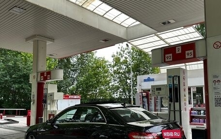 Mercedes-Benz E-Класс, 2012 год, 2 050 000 рублей, 24 фотография