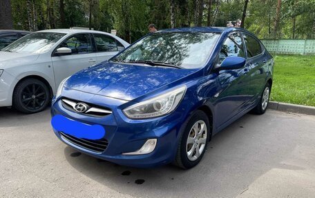 Hyundai Solaris II рестайлинг, 2013 год, 750 000 рублей, 3 фотография