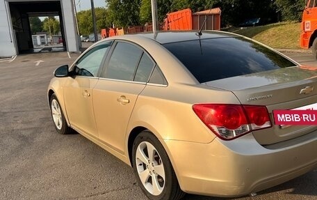Chevrolet Cruze II, 2009 год, 800 000 рублей, 4 фотография