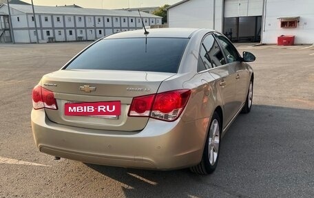 Chevrolet Cruze II, 2009 год, 800 000 рублей, 3 фотография