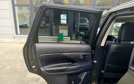 Mitsubishi Outlander III рестайлинг 3, 2016 год, 1 800 000 рублей, 18 фотография