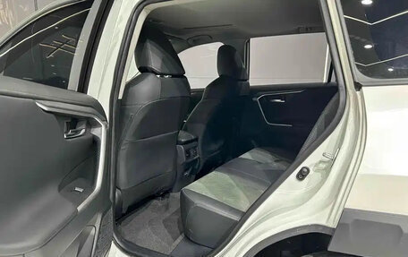 Toyota RAV4, 2022 год, 2 215 000 рублей, 18 фотография